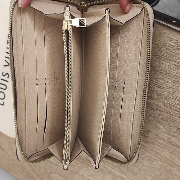 LOUIS VUITTON Round Zipper Monogram Empreinte Leather Beige Zippy Wallet - Picture 8 of 15